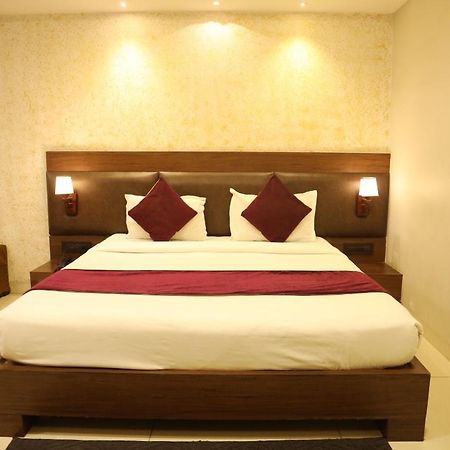 Hotel La Pearl Naiapura Εξωτερικό φωτογραφία