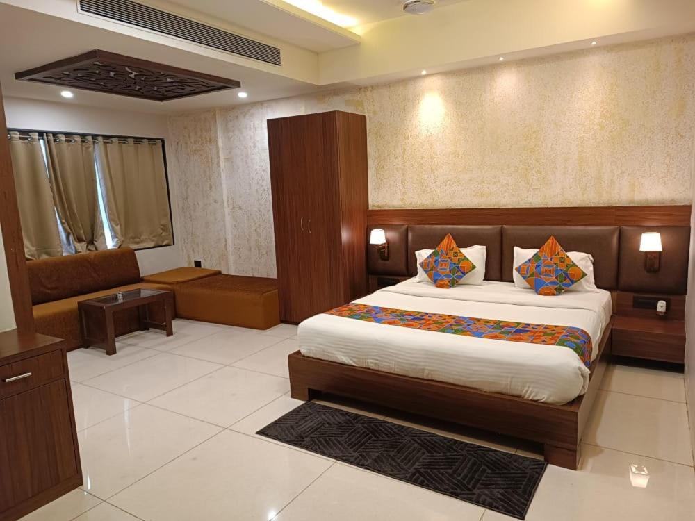 Hotel La Pearl Naiapura Εξωτερικό φωτογραφία