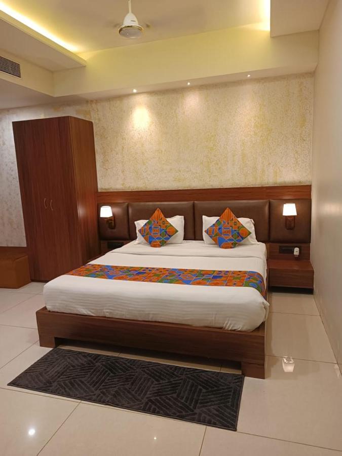 Hotel La Pearl Naiapura Εξωτερικό φωτογραφία